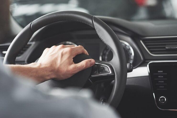 Vantagens de Usar Rastreador de Carros Pelo Celular